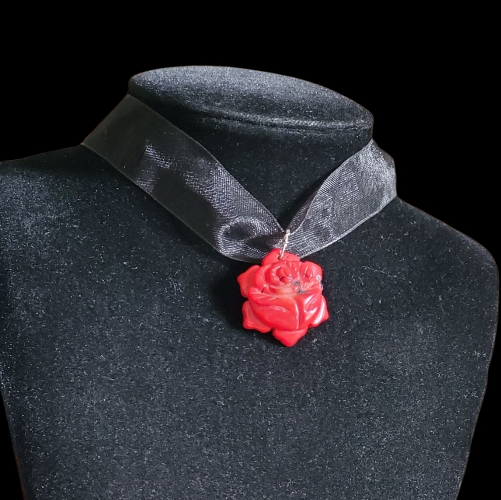 Vtg. Sterling Silver Carved Rose Coral Ribbon Pendant Choker